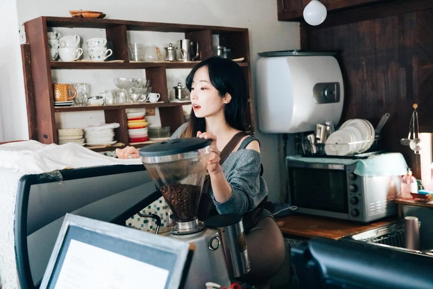 Bambi밤비 – NO.105 [Loozy] Cafe Alba Update HQ [79P]插图8